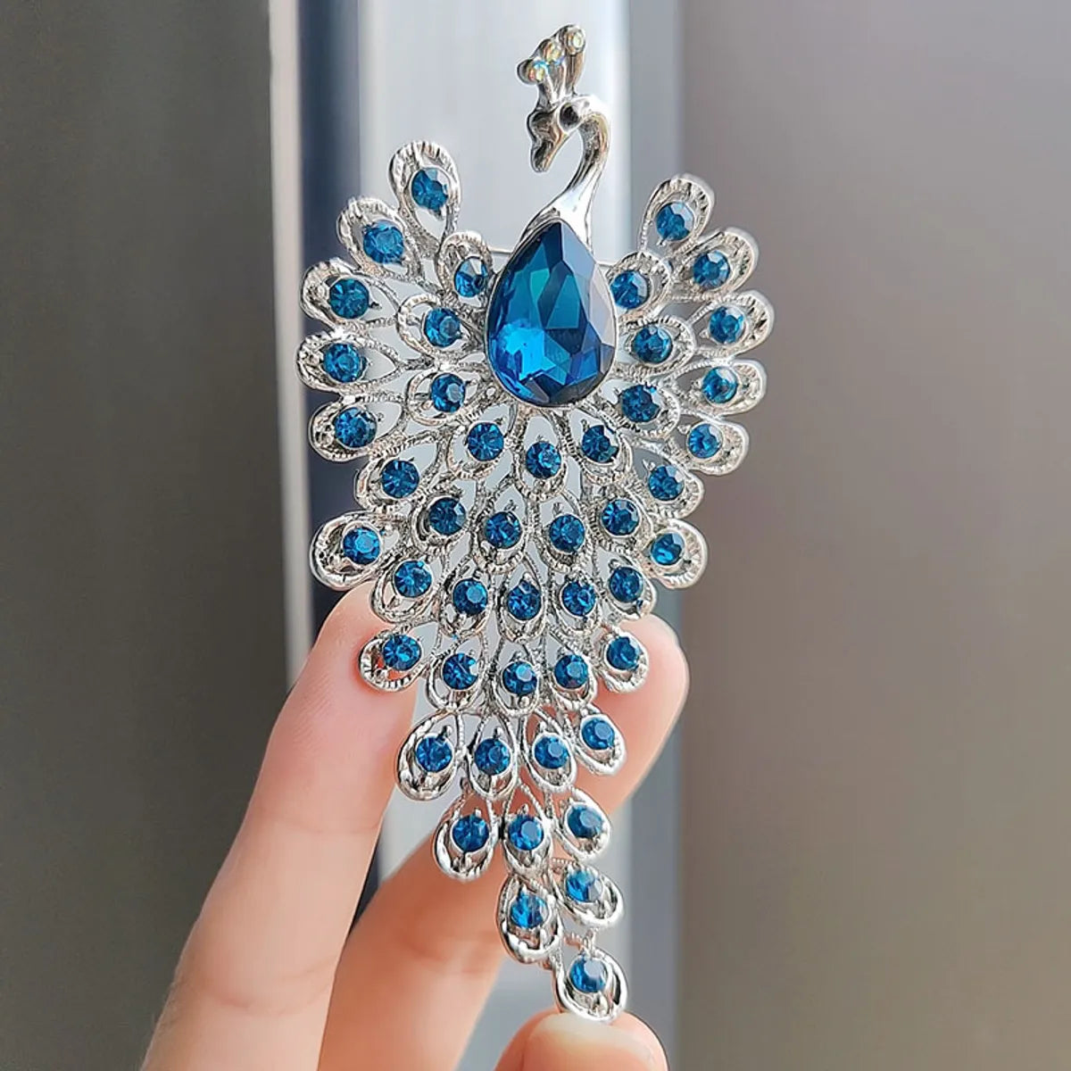 Retro Peacock Alloy Plating Inlay Rhinestones Unisex Brooches