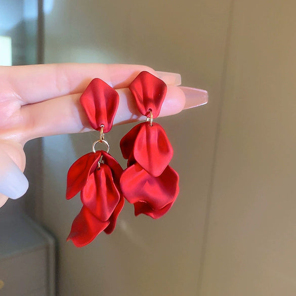 Retro Red Rose Petal Acrylic Earrings Flower Shape Festive Ear Studs
