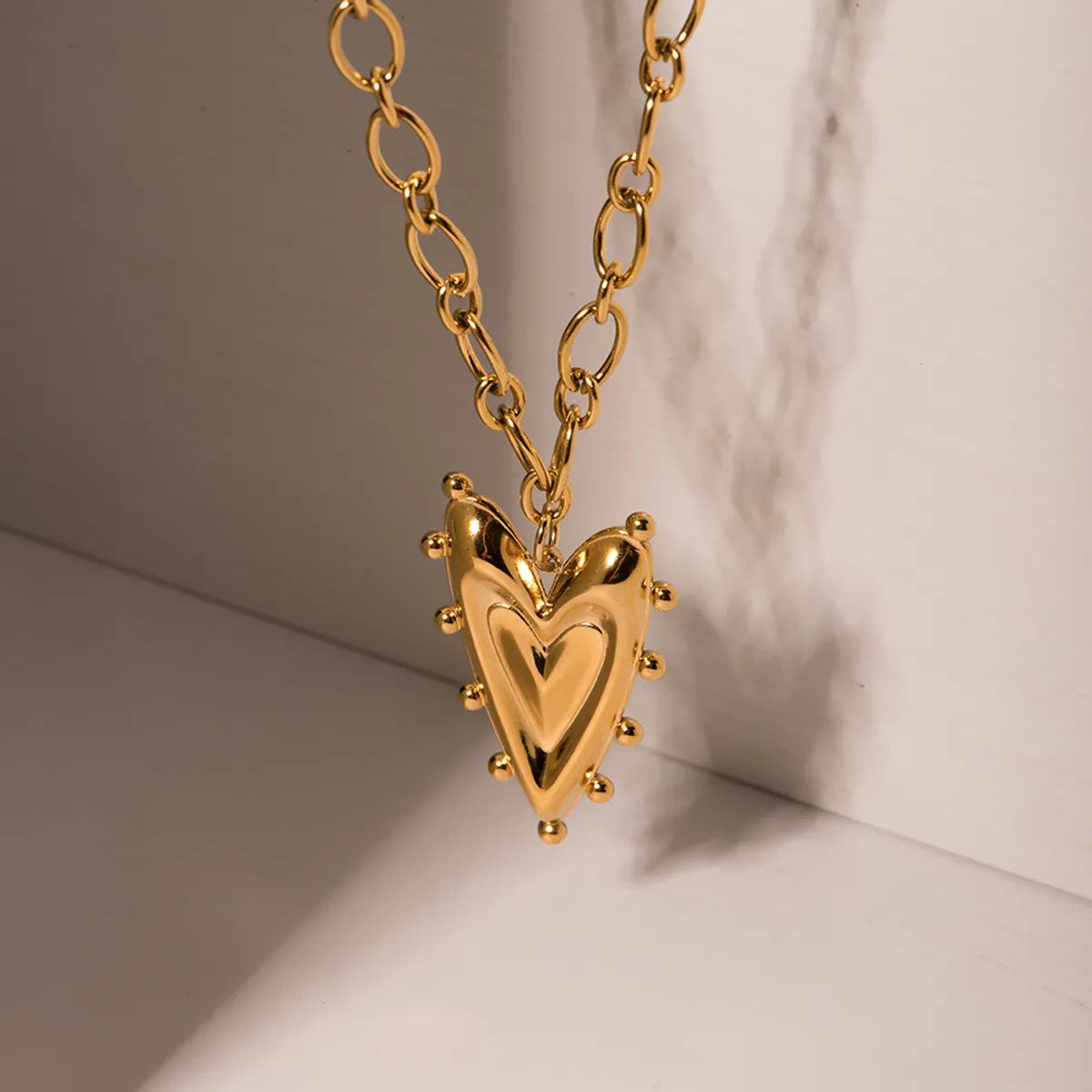 Retro Roman Style Heart Shape Stainless Steel Plating 18k Gold Plated Pendant Necklace