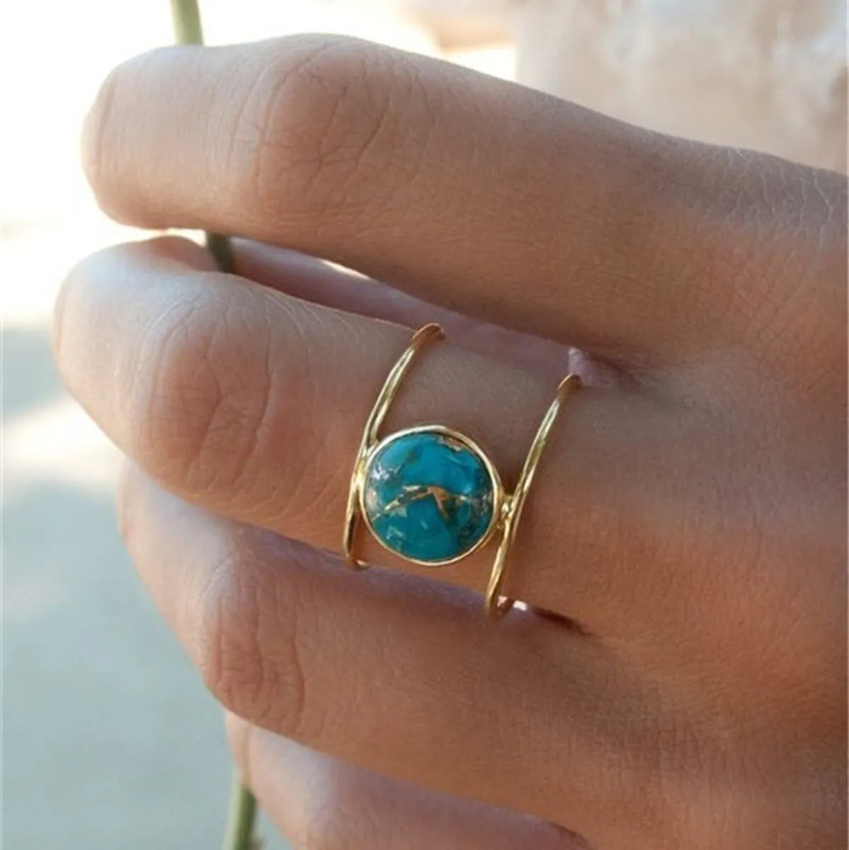 Retro Round Alloy Inlay Turquoise Women'S Rings