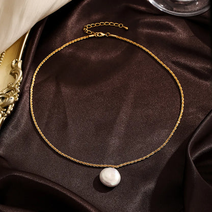 Retro Round Copper 18k Gold Plated Silver Plated Freshwater Pearl Pendant Necklace In Bulk