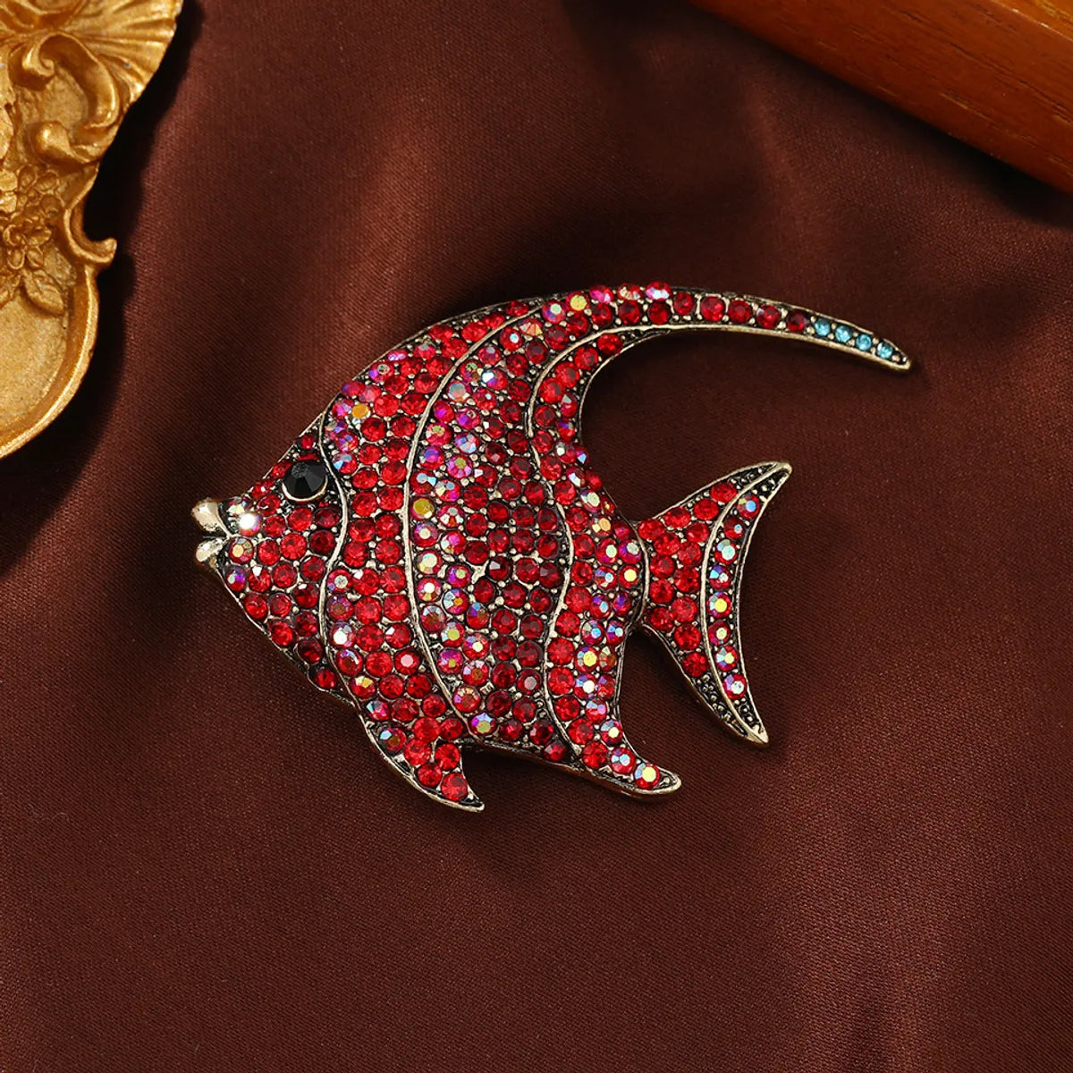 Retro Shiny Fish Alloy Plating Inlay Rhinestones Unisex Brooches