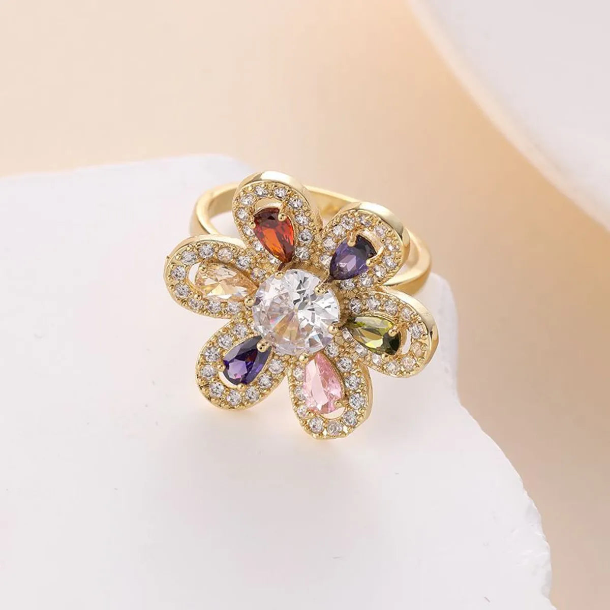 Retro Shiny Flower Copper Inlay Zircon Rings