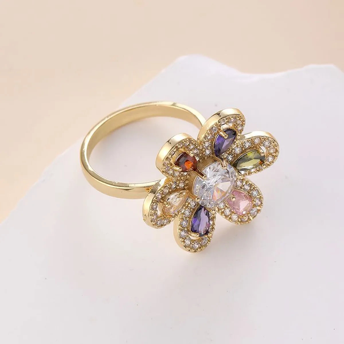 Retro Shiny Flower Copper Inlay Zircon Rings