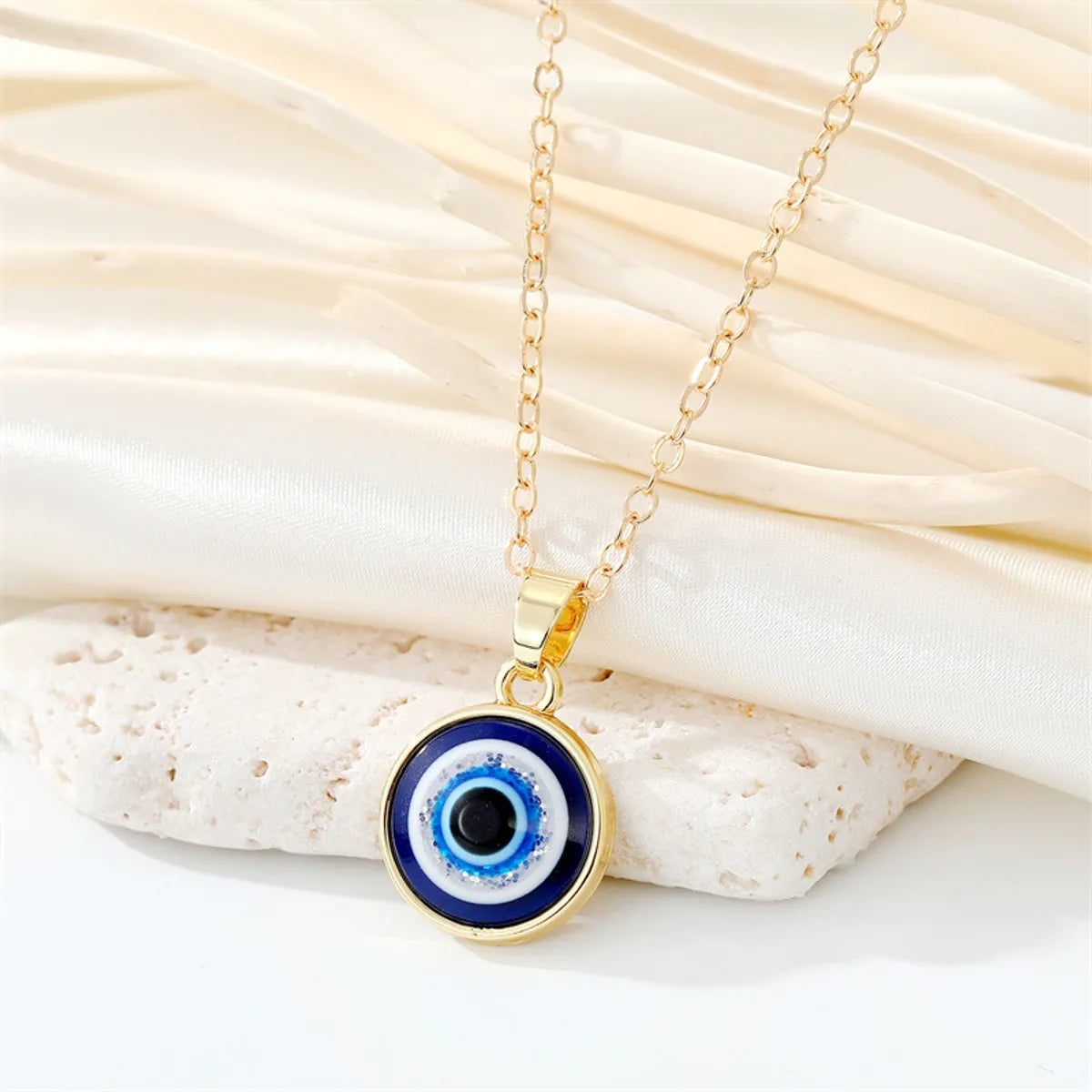 European Cross-Border Sold Jewelry Retro Simple More Sizes Devil'S Eye Necklace Round Blue Eyes Clavicle Chain Female