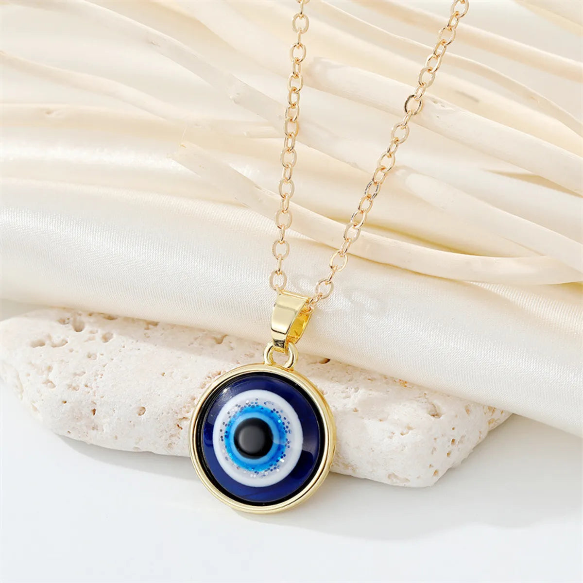 European Cross-Border Sold Jewelry Retro Simple More Sizes Devil'S Eye Necklace Round Blue Eyes Clavicle Chain Female