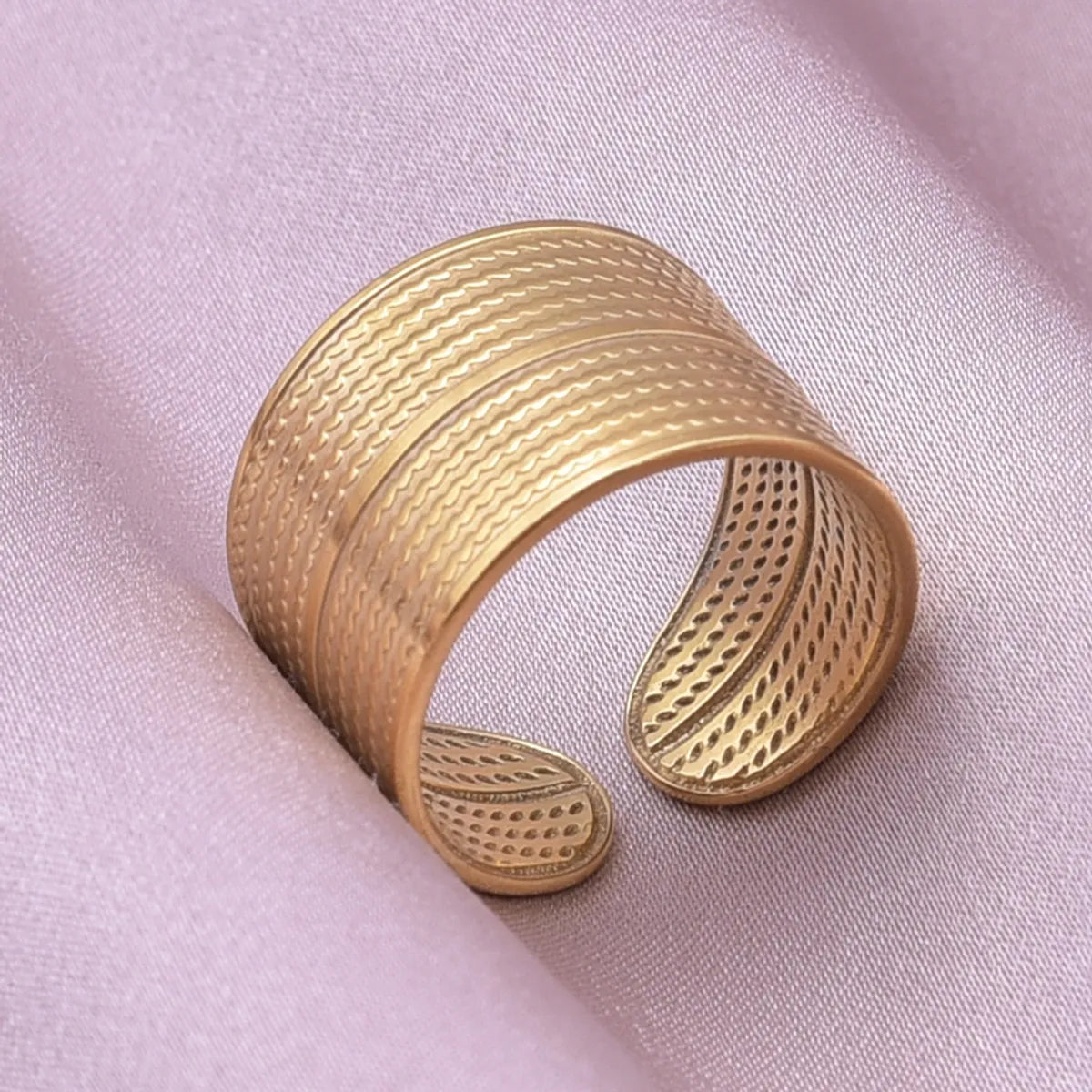 Retro Simple Style Circle Stainless Steel 18k Gold Plated Wide Band Rings