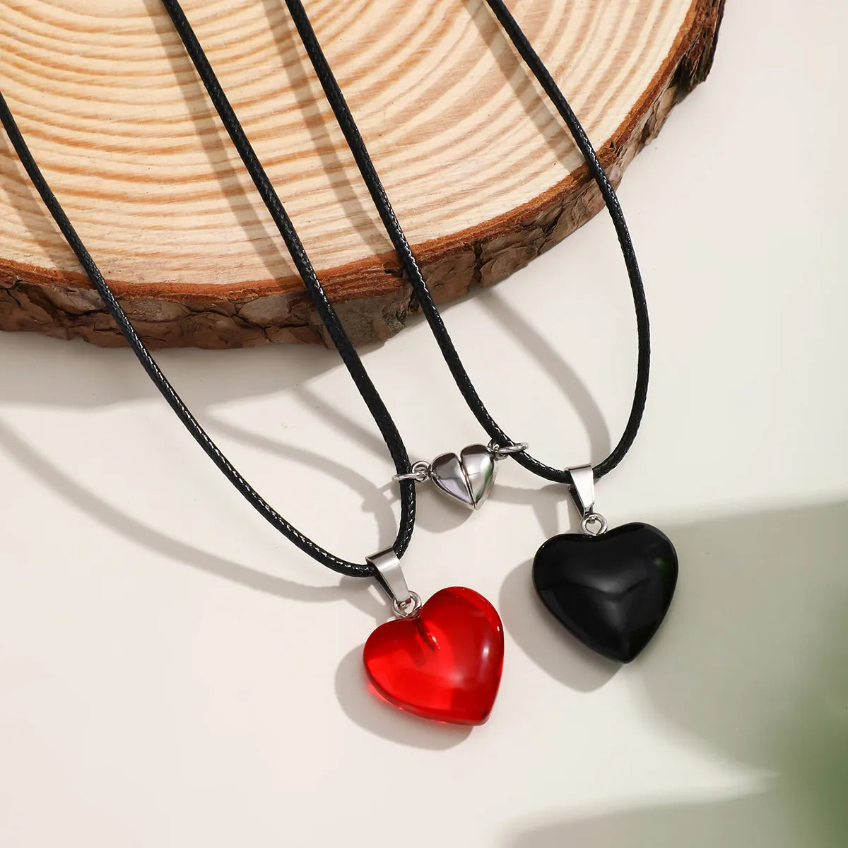 Retro Simple Style Classic Style Heart Shape Glass Wax Line Women'S Charms