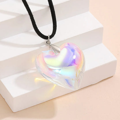 Retro Simple Style Heart Shape Mixed Materials Women'S Pendant Necklace