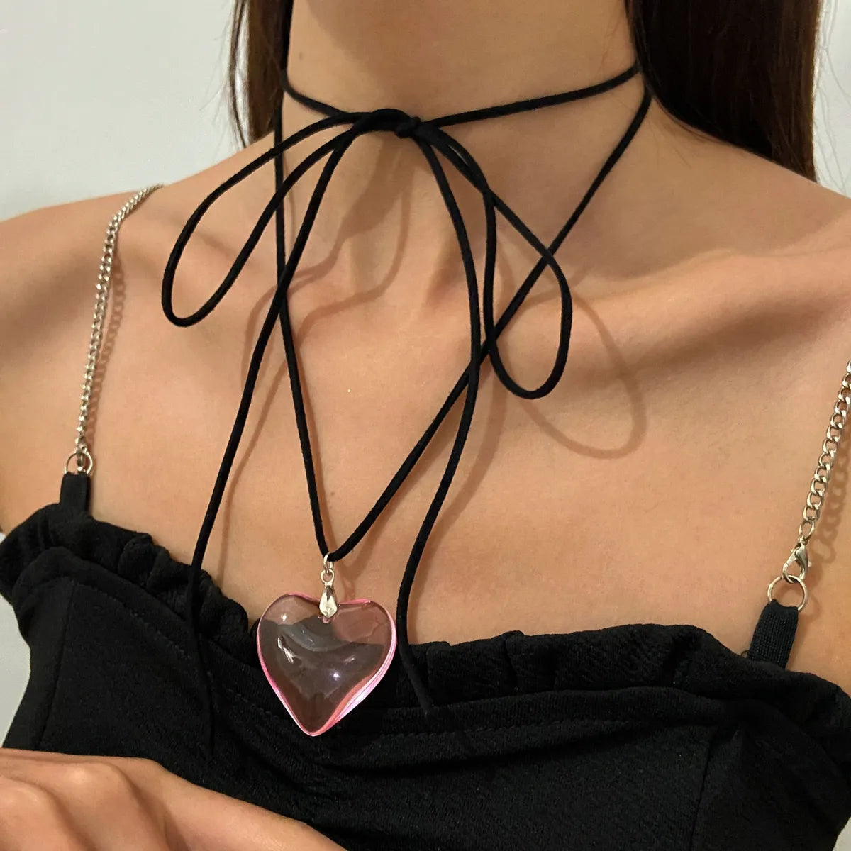 Retro Simple Style Heart Shape Mixed Materials Women'S Pendant Necklace