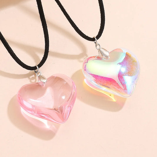 Retro Simple Style Heart Shape Mixed Materials Women'S Pendant Necklace