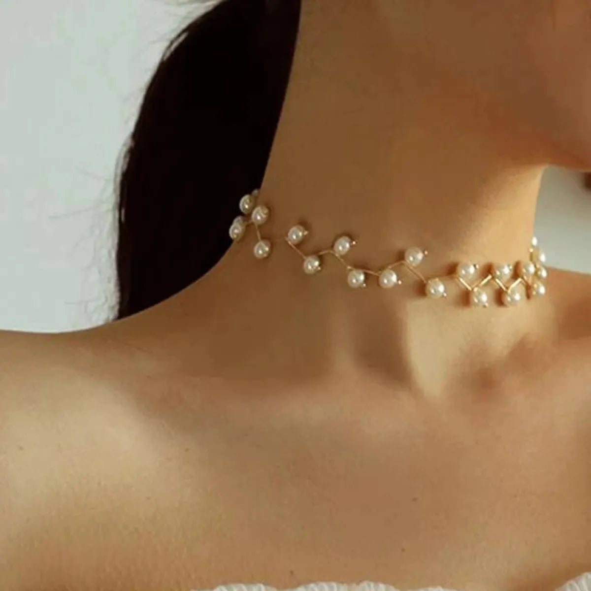 Retro Simple Style Round Imitation Pearl Alloy Women'S Choker