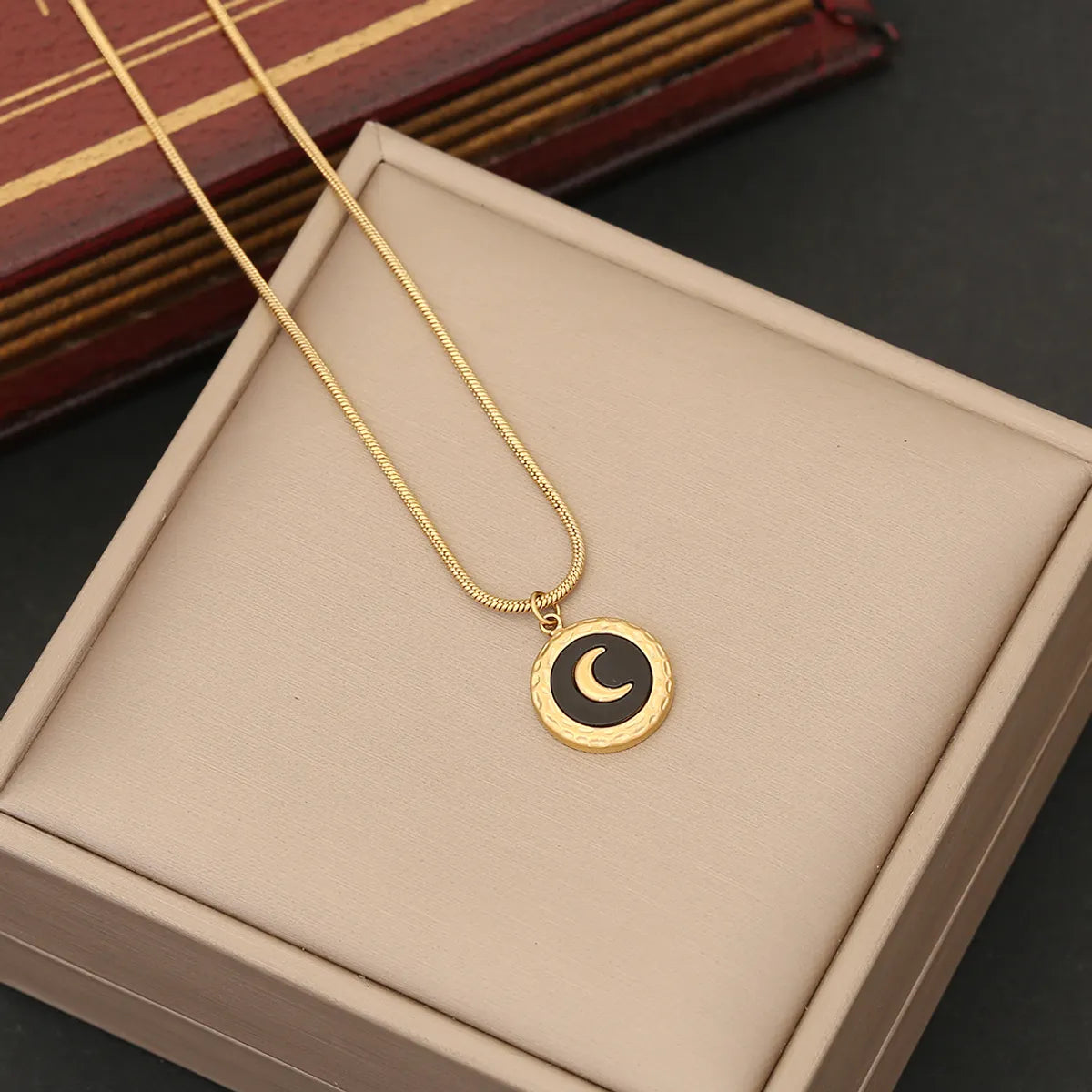 Retro Simple Style Round Moon Stainless Steel Enamel Jewelry Set