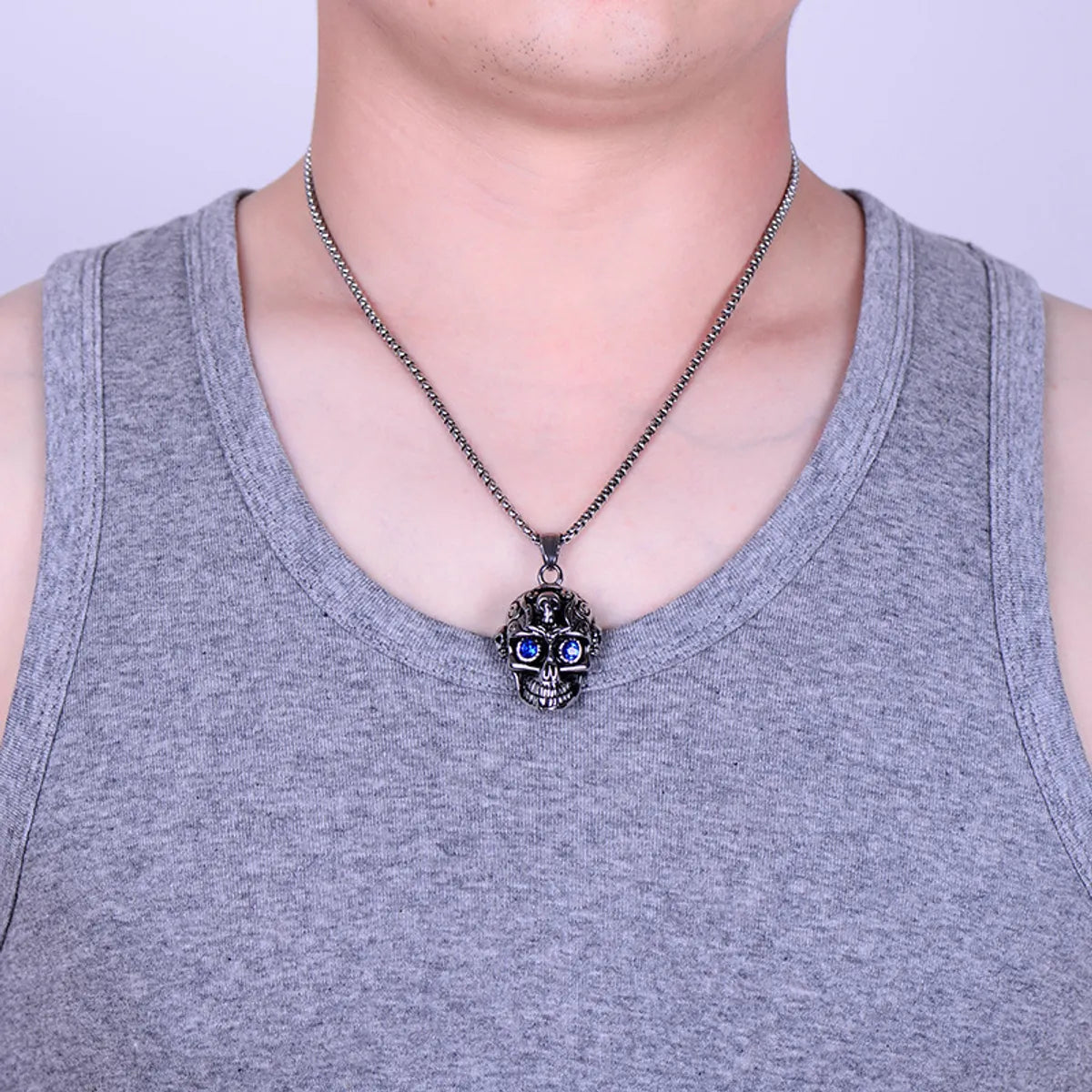 Retro Skull Inlay Rhinestones Men'S Pendant Necklace