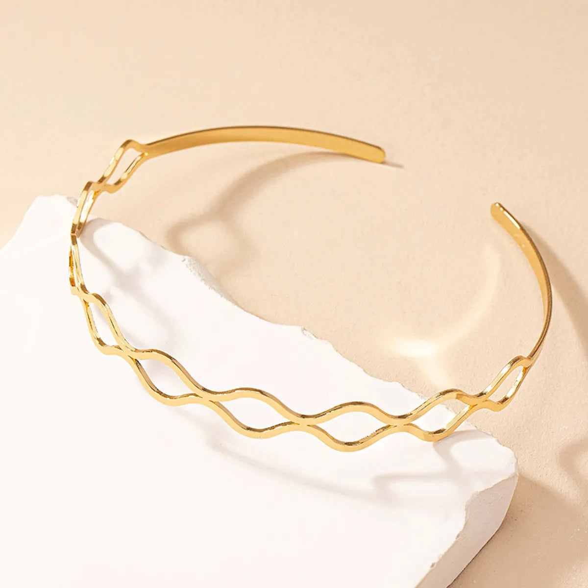 Retro Solid Color Alloy Plating Gold Plated Women'S Choker