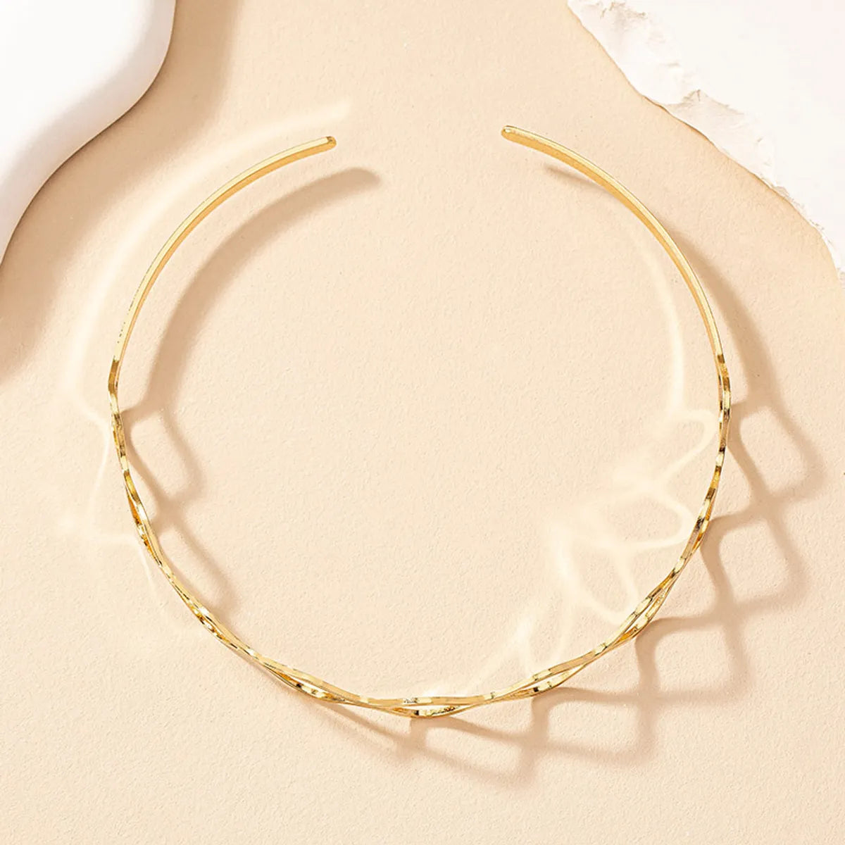 Retro Solid Color Alloy Plating Gold Plated Women'S Choker