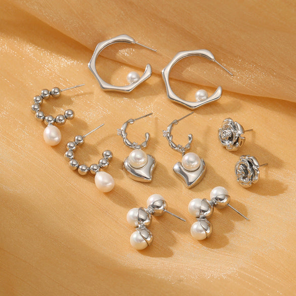 Retro Stainless Steel Heart Earrings With Electroplating Treatment