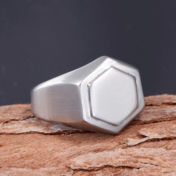 Retro Stainless Steel Prism Ring For Men And Women Electroplated Titanium Steel Fashion Statement Band