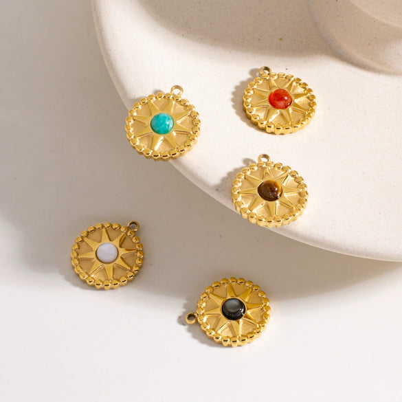 Retro Star Round Stainless Steel Jewelry Pendant Inlaid With Natural Stone Vacuum In Furnace Electroplating