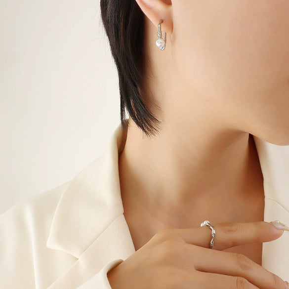 Retro Style Geometric Imitation Pearl Inlaid 316L Stainless Steel Goldplated Ring Knotted Earrings