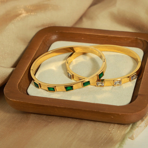 Retro Style 18K Gold Plated Titanium Steel Bracelet For Women With Electroplating And Inlaid Zircon