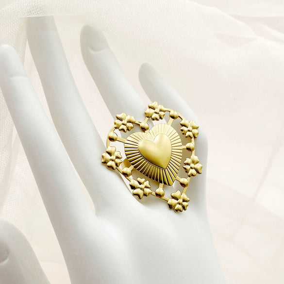 Retro Style Stainless Steel Love Flower Ring With Electroplating