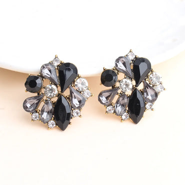 Retro Sweet Flower Alloy Plating Inlay Acrylic Rhinestones Gold Plated Women'S Ear Studs