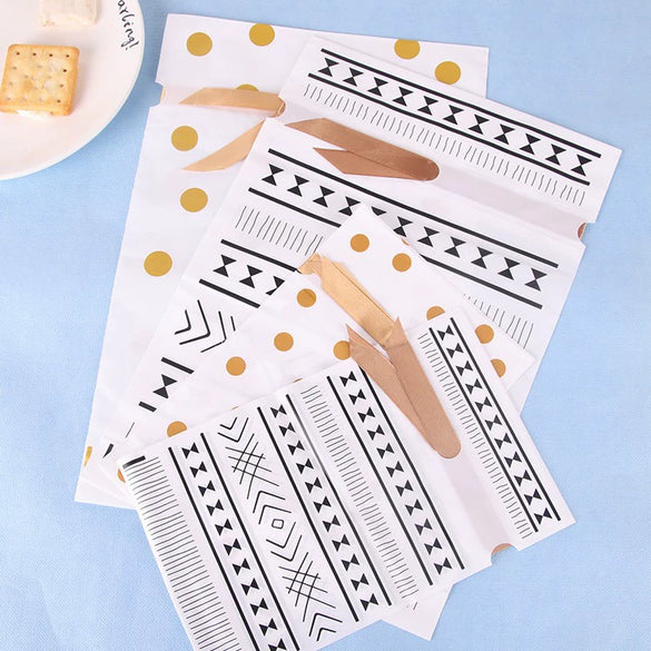 Ribbon Drawstring Gift Bag For Christmas And New Year Packaging Candy Paper Bag Biscuit Bundle Pocket Made Of Pe With Gravure Printing Craft For Casual Use