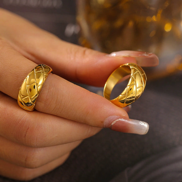 Ring 316L Stainless Steel Geometric Pattern 18K Gold Plated Retro Design For Women