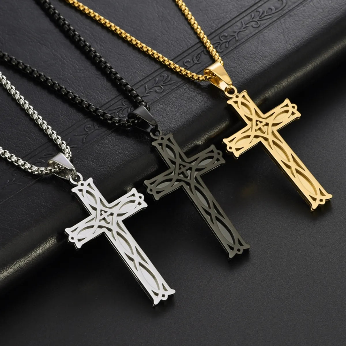 Rock Ethnic Style Simple Style Cross 304 Stainless Steel Polishing 18K Gold Plated Men'S Pendant Necklace