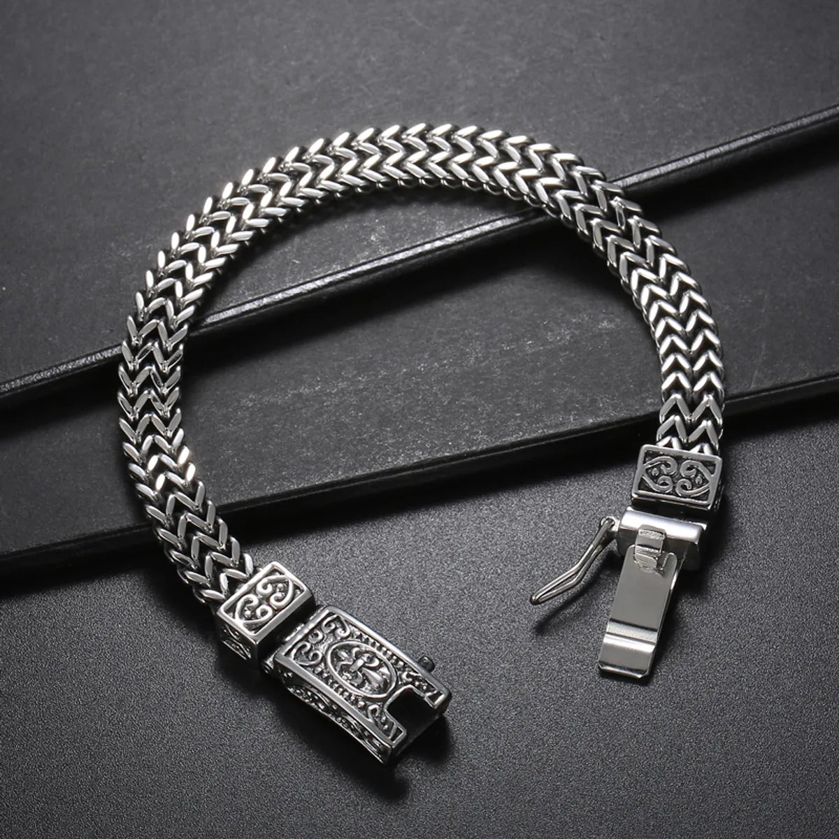 Rock Punk Solid Color Stainless Steel Men'S Bracelets