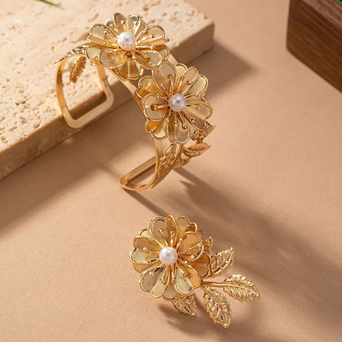 Romantic Classic Style Commute Flower Petal Floral 14K Gold Plated Alloy Wholesale Jewelry Set