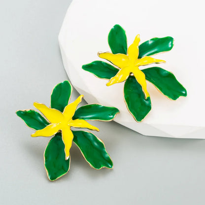 Romantic Petal Alloy Enamel Gold Plated Women'S Earrings 1 Pair