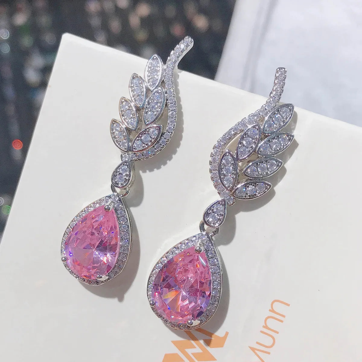 Internet Celebrity Live Hot Sale Light Luxury Romantic Argyle Pink Morgan Stone Stud Earrings Micro-inlaid Water Drop Pink Diamond Wings Earrings For Women