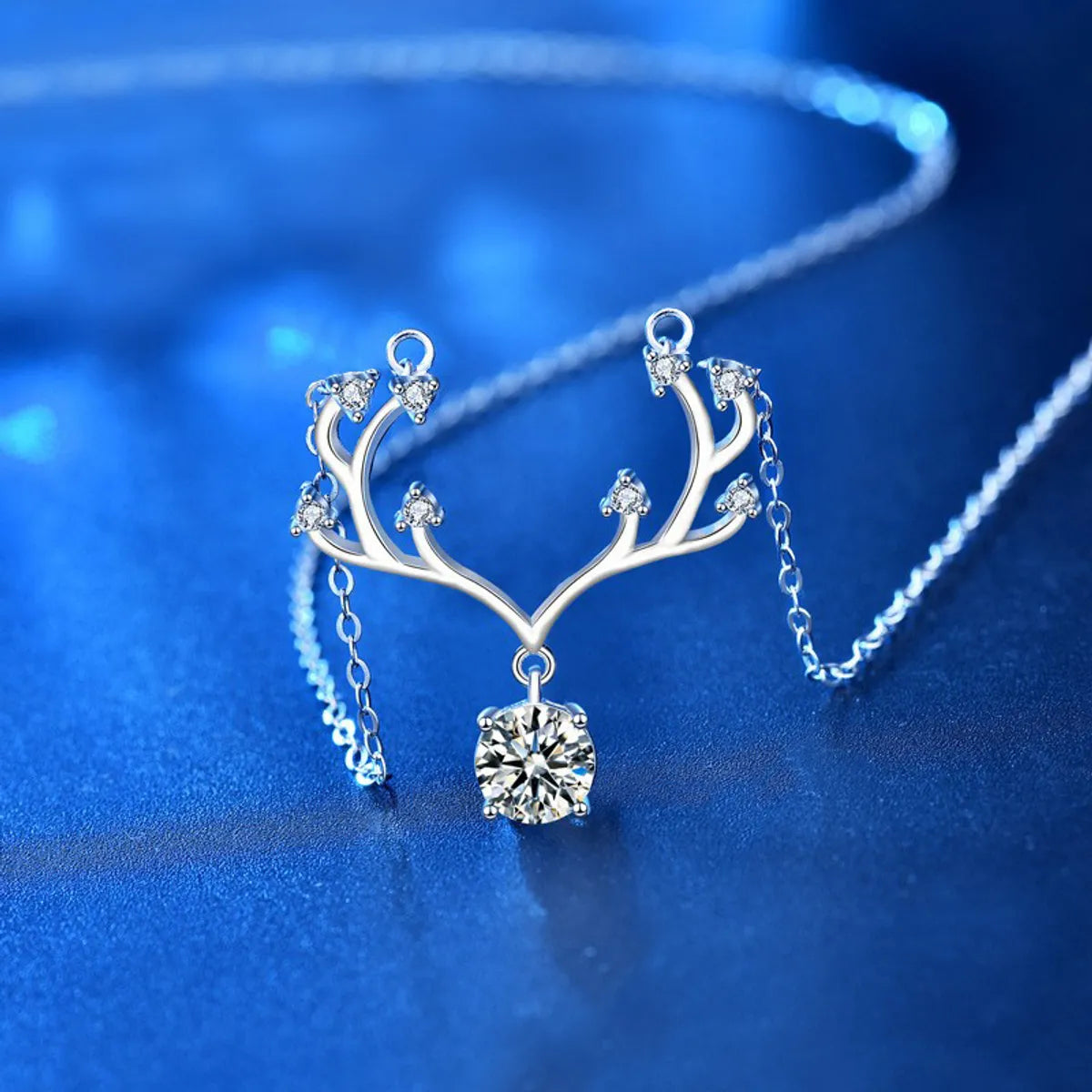 Romantic Sweet Deer Sterling Silver Gra Polishing Inlay Moissanite Pendant Necklace