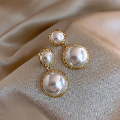 Round Pearl Splicing Pendant Earrings