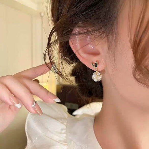 S925 Silver Butterfly Stud Earrings For Women Zircon Pearl Electroplated Light Luxury Niche Highend Minimalist Geometric