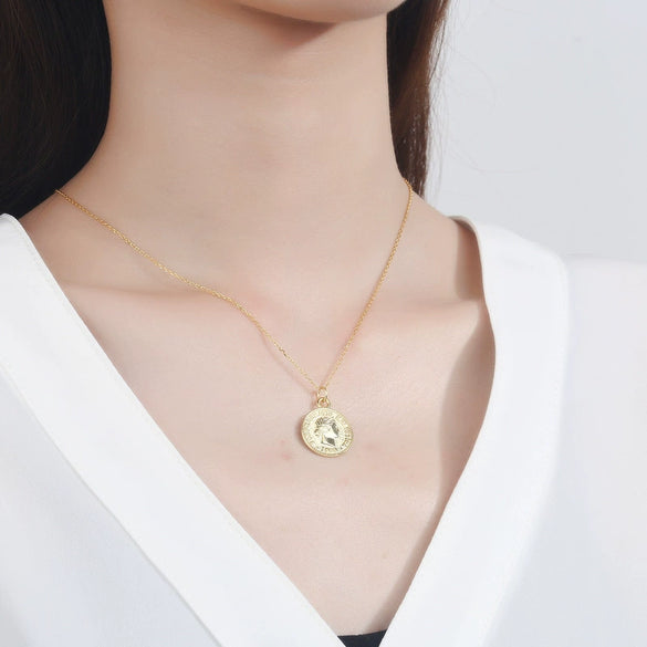 S925 Sterling Silver Ancient Coin Pendant Necklace For Women Geometric Queen Coin Collarbone Chain With Electroplated Finish