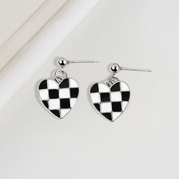 S925 Sterling Silver Electroplated Love Heart Drop Earrings With Chessboard Pattern Cute Sweet Plaid Peach Heart Design