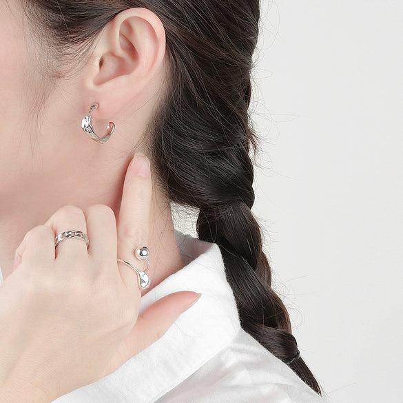 S925 Sterling Silver Irregular Geometric C Shaped Pleated Earrings With Electroplated Finish For Women