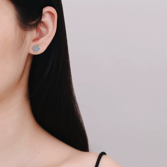S925 Sterling Silver Moissanite Earrings Four Leaf Clover Light Luxury Electroplated For Women