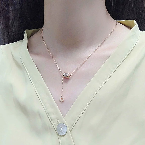 S925 Sterling Silver Pendant Necklace With Small Waist Design Electroplating Process