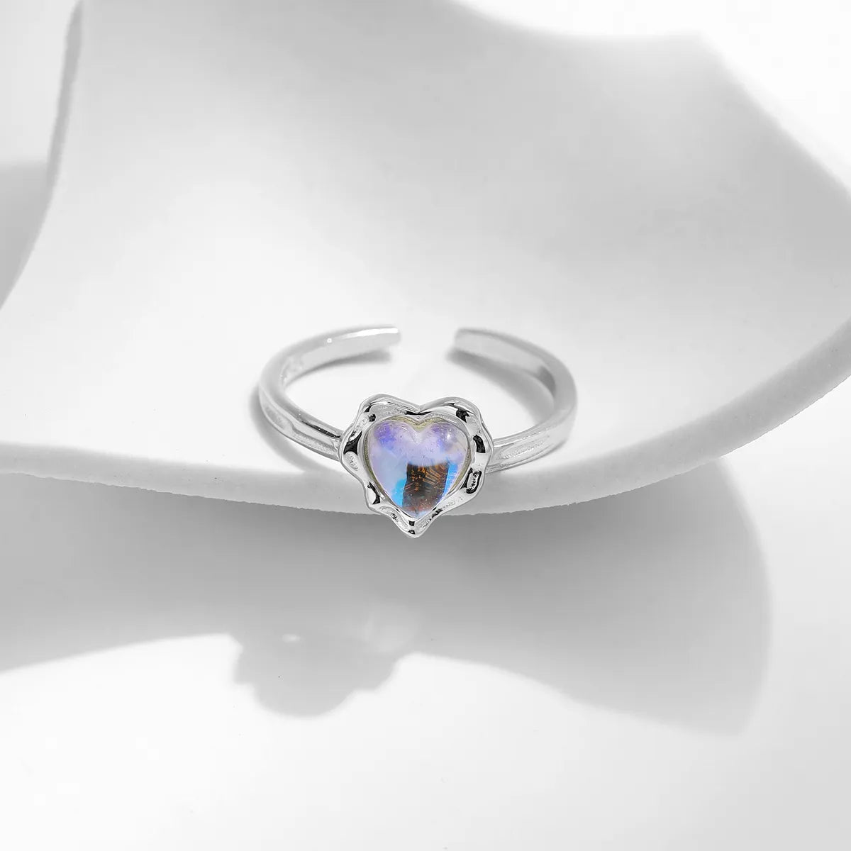 Ig Style Elegant Baroque Style Heart Shape Sterling Silver Rhodium Plated Moonstone Open Rings In Bulk