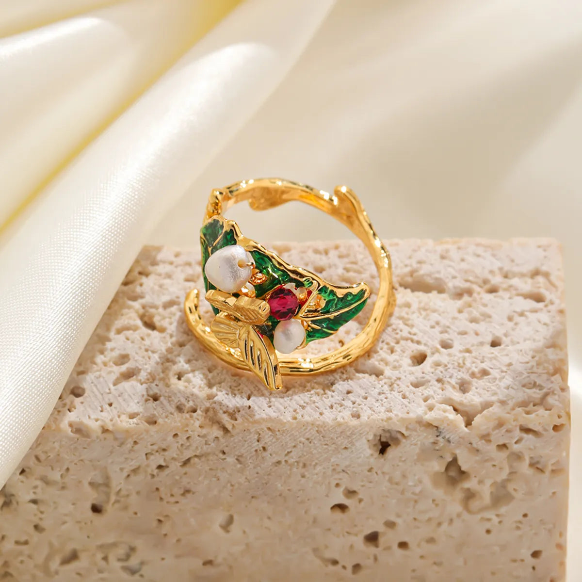 Shell Copper 18K Gold Plated Basic Simple Style Commute Enamel Inlay Butterfly Pearl Shell Zircon Open Rings