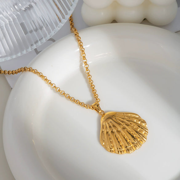 Shell Starfish Pendant Necklace Stainless Steel Ochain Necklace With Pvd Furnace Vacuum Real Gold Plating For Women Casual Minimalist Style