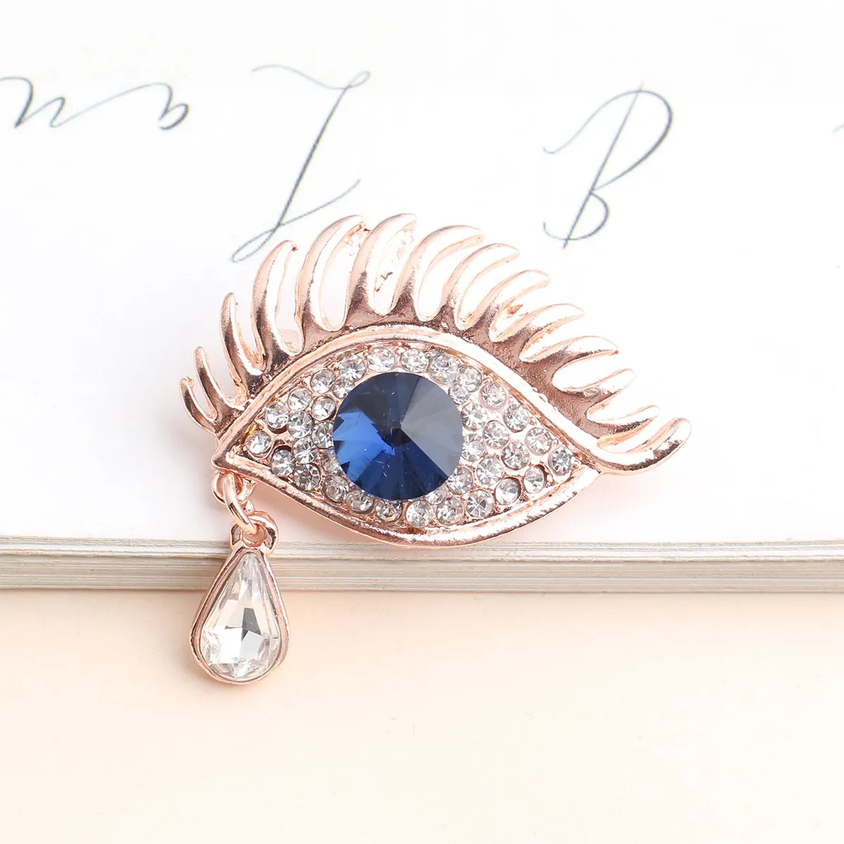 Shiny Eye Alloy Inlay Crystal Rhinestones Unisex Brooches