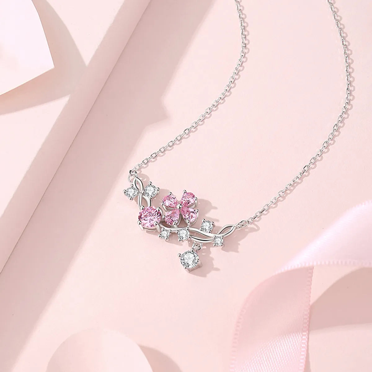 Shiny Flower Sterling Silver Polishing Plating Inlay Zircon Necklace