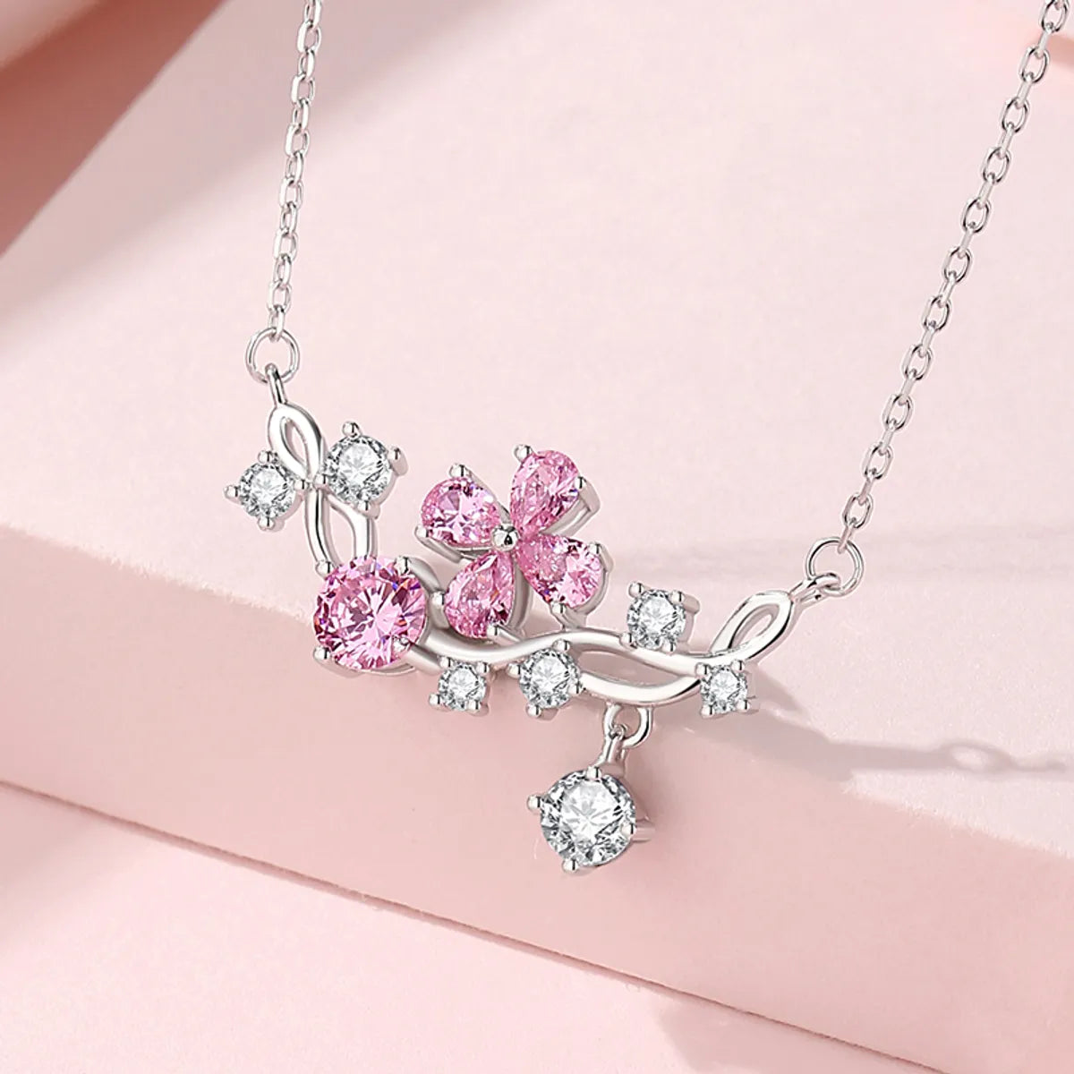 Shiny Flower Sterling Silver Polishing Plating Inlay Zircon Necklace