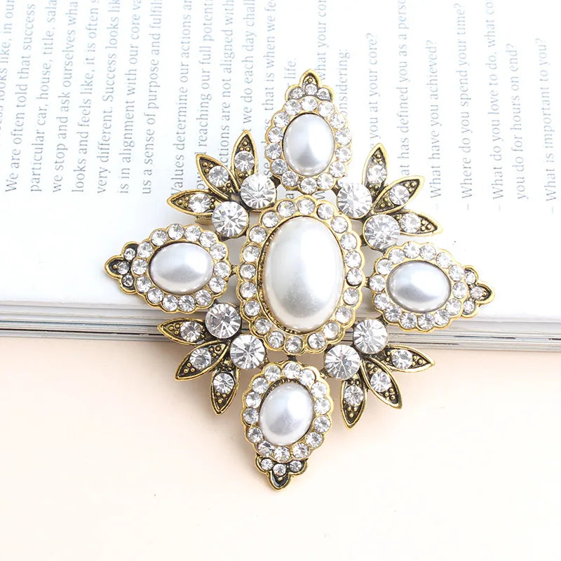 Shiny Pearl Alloy Inlay Rhinestones Women'S Brooches