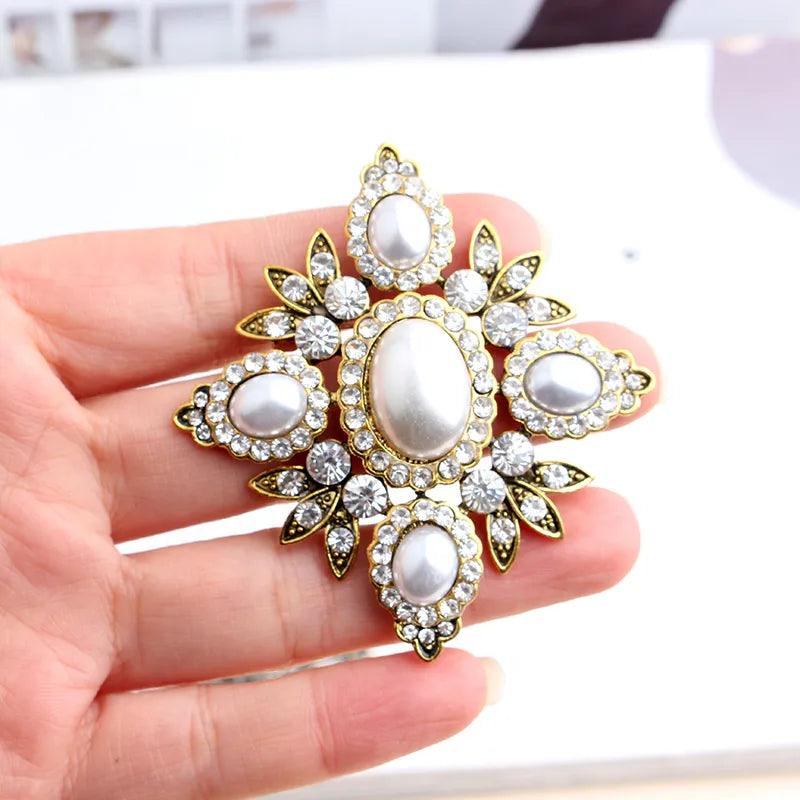 Shiny Pearl Alloy Inlay Rhinestones Women'S Brooches